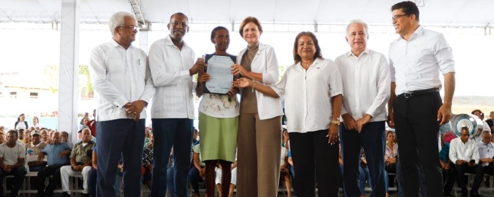 Más de 1,200 familias de Santiago, República Dominicana, recibirán sus títulos de propiedad